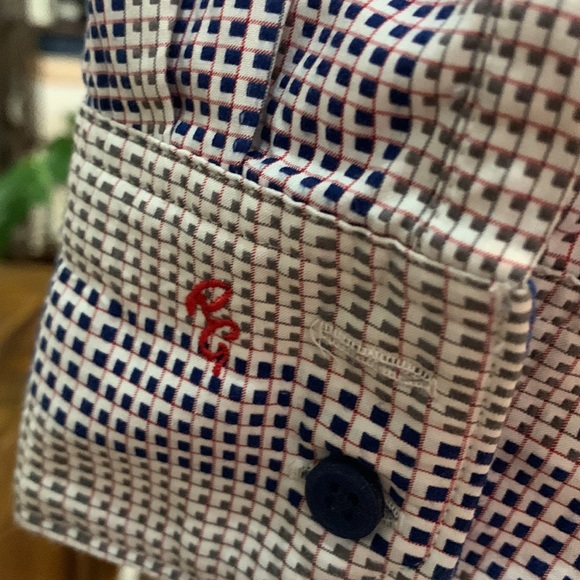 Robert Graham  LONG SLEEVE BUTTON DOWN SHIRT
Classic Fit Size: 3XL - Picture 11 of 15